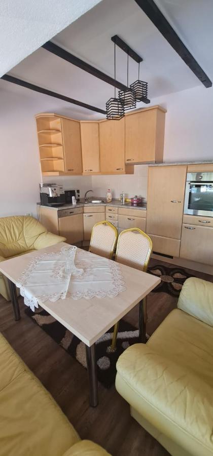 La Ovi Hotel Făgăraş Buitenkant foto